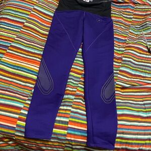 Stella McCarthy,Adidas women Cold, RDY leggings with pockets, lightly worn SMall